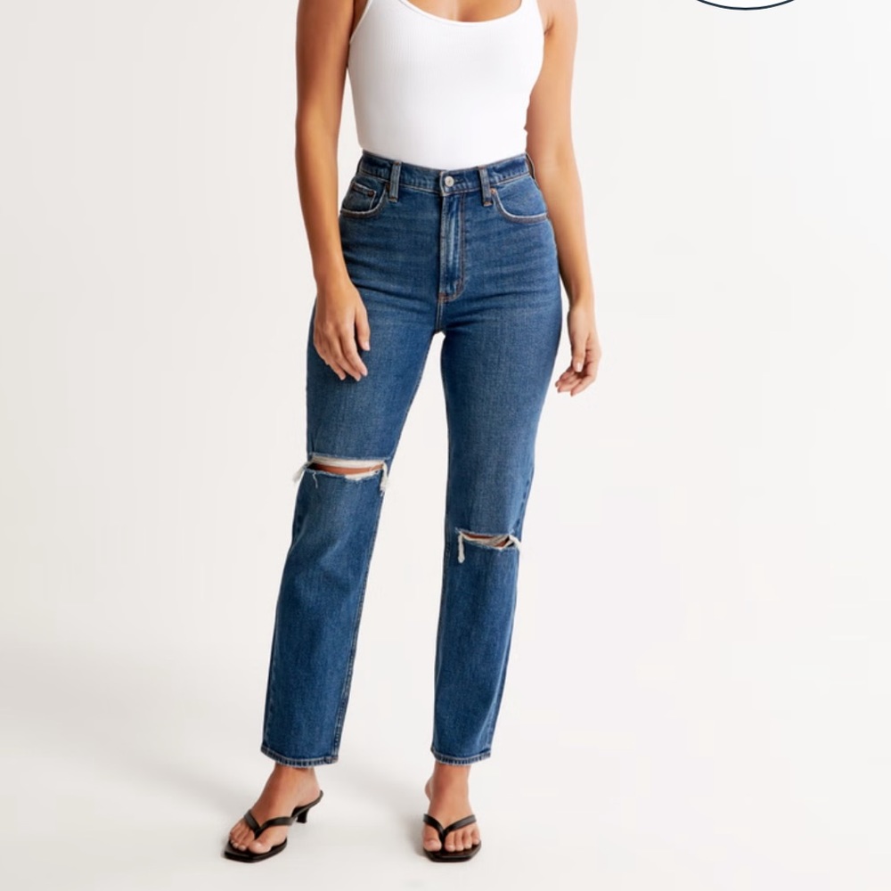 Abercrombie & Fitch Ultra High Rise Straight Size 4 Jeans. Excellent condition!